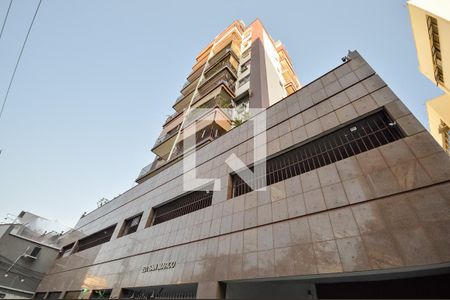 Apartamento à venda com 127m², 3 quartos e 2 vagas Apartamento à venda com 127m², 3 quartos e 2 vagasFachada