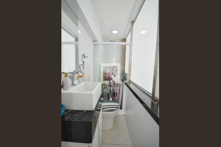 Apartamento à venda com 127m², 3 quartos e 2 vagas Apartamento à venda com 127m², 3 quartos e 2 vagasBanheiro de Serviço