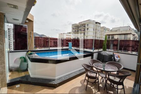 Apartamento à venda com 127m², 3 quartos e 2 vagas Apartamento à venda com 127m², 3 quartos e 2 vagasTerraço