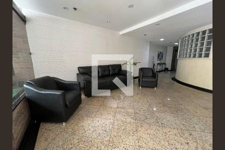 Apartamento à venda com 127m², 3 quartos e 2 vagas Apartamento à venda com 127m², 3 quartos e 2 vagasHall