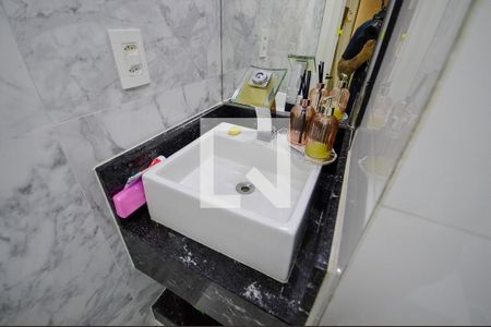 Apartamento à venda com 127m², 3 quartos e 2 vagas Apartamento à venda com 127m², 3 quartos e 2 vagasBanheiro da Suíte 2