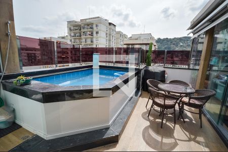 Apartamento à venda com 127m², 3 quartos e 2 vagas Apartamento à venda com 127m², 3 quartos e 2 vagasTerraço