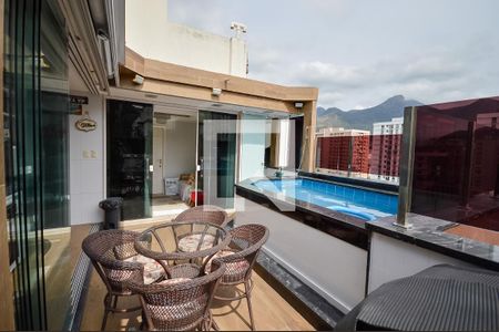 Apartamento à venda com 127m², 3 quartos e 2 vagas Apartamento à venda com 127m², 3 quartos e 2 vagasTerraço