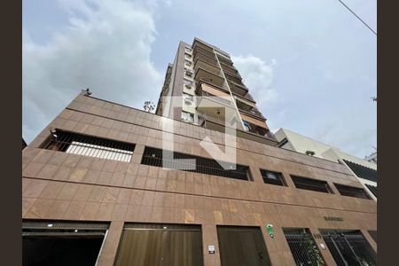 Apartamento à venda com 127m², 3 quartos e 2 vagas Apartamento à venda com 127m², 3 quartos e 2 vagasFachada