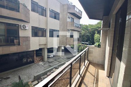 Apartamento à venda com 145m², 4 quartos e 2 vagas Apartamento à venda com 145m², 4 quartos e 2 vagasVaranda da Quarto 1