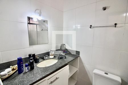 Apartamento à venda com 145m², 4 quartos e 2 vagas Apartamento à venda com 145m², 4 quartos e 2 vagasBanheiro da Suíte