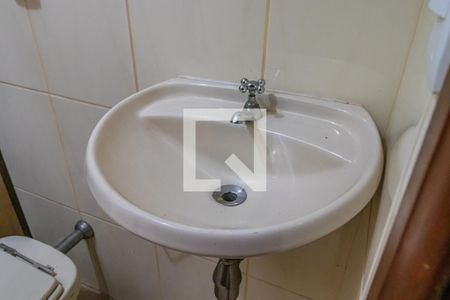 Casa de condomínio para alugar com 800m², 4 quartos e 6 vagas Casa de condomínio para alugar com 800m², 4 quartos e 6 vagasBanheiro da Suíte de Serviço