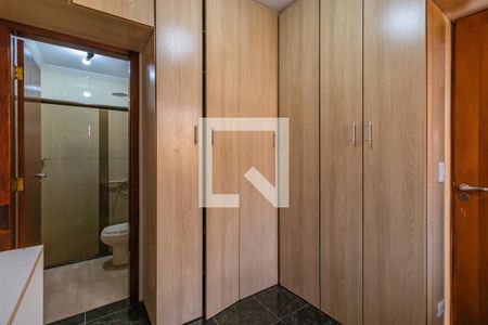 Casa de condomínio para alugar com 800m², 4 quartos e 6 vagas Casa de condomínio para alugar com 800m², 4 quartos e 6 vagasSuíte de Serviço