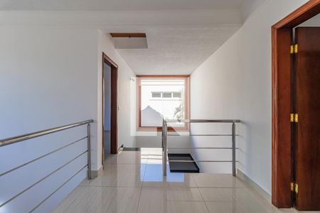 Casa de condomínio para alugar com 800m², 4 quartos e 6 vagas Casa de condomínio para alugar com 800m², 4 quartos e 6 vagasHall