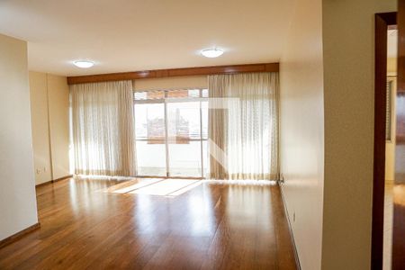 Sala de apartamento para alugar com 4 quartos, 189m² em Vila Bastos, Santo André