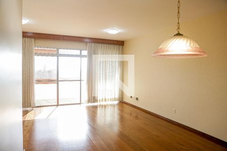 Sala de apartamento para alugar com 4 quartos, 189m² em Vila Bastos, Santo André