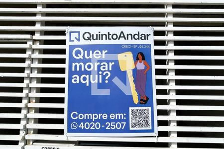 Casa à venda com 137m², 2 quartos e 2 vagas Casa à venda com 137m², 2 quartos e 2 vagasFachada