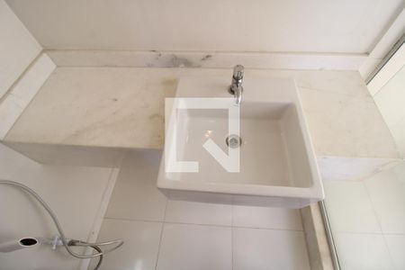 Apartamento para alugar com 70m², 2 quartos e 1 vagaDetalhe banheiro da suíte 