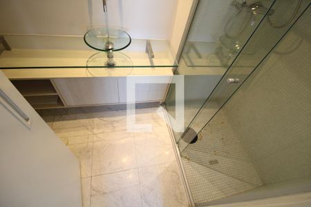 Apartamento para alugar com 70m², 2 quartos e 1 vagaBanheiro social 