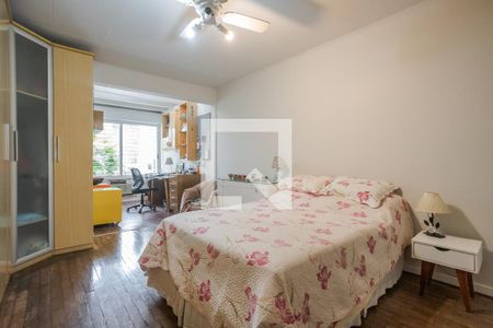 Casa à venda com 225m², 3 quartos e 4 vagasSuíte