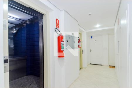 Apartamento à venda com 78m², 3 quartos e 2 vagas Apartamento à venda com 78m², 3 quartos e 2 vagasHall de Entrada