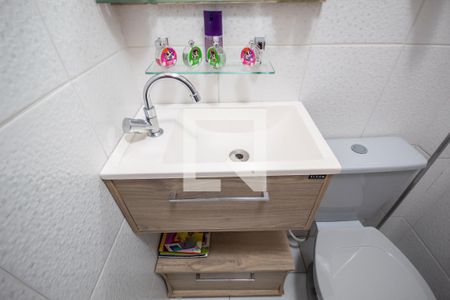 Casa à venda com 266m², 3 quartos e 2 vagasBanheiro 2