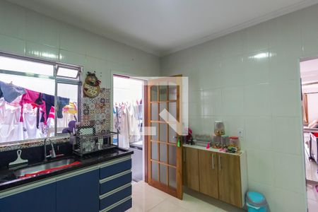 Casa à venda com 167m², 3 quartos e 2 vagas Casa à venda com 167m², 3 quartos e 2 vagasCozinha
