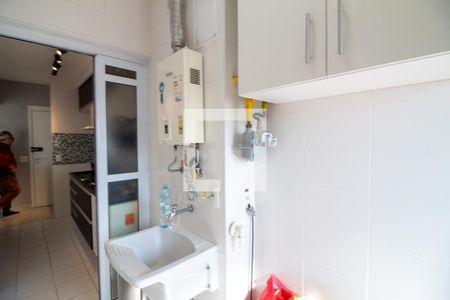 Apartamento à venda com 74m², 2 quartos e 2 vagasÁrea de Serviço