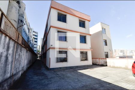 Apartamento para alugar com 75m², 3 quartos e sem vagaÁrea comum 