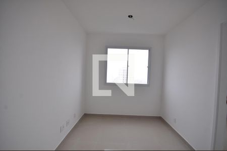 Sala de apartamento para alugar com 2 quartos, 38m² em Parque Vitoria, São Paulo