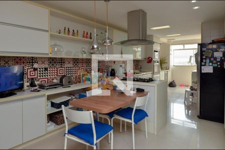 Apartamento à venda com 370m², 4 quartos e 3 vagasCozinha