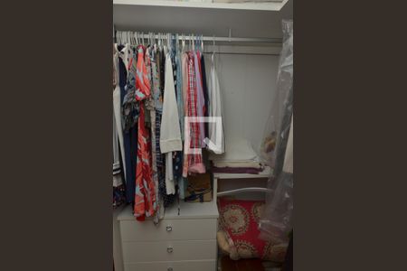 Apartamento à venda com 370m², 4 quartos e 3 vagasSuite 3 - closet