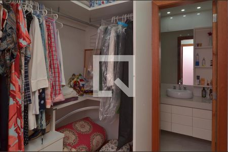 Apartamento à venda com 370m², 4 quartos e 3 vagasSuite 3 - closet