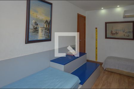 Apartamento à venda com 370m², 4 quartos e 3 vagasSuíte 2