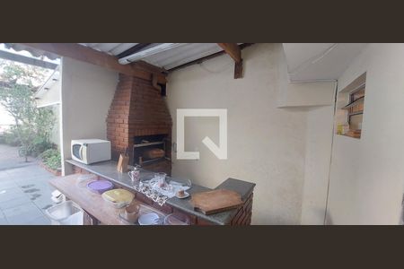 Casa à venda com 250m², 3 quartos e 5 vagas Casa à venda com 250m², 3 quartos e 5 vagasEspaço Churrasqueira