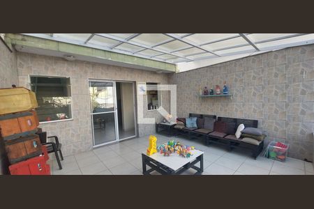 Casa à venda com 250m², 3 quartos e 5 vagas Casa à venda com 250m², 3 quartos e 5 vagasÁrea de convivência