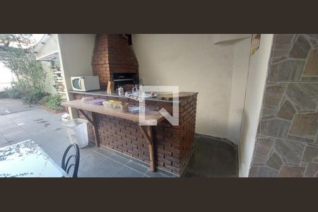 Casa à venda com 250m², 3 quartos e 5 vagas Casa à venda com 250m², 3 quartos e 5 vagasEspaço Churrasqueira