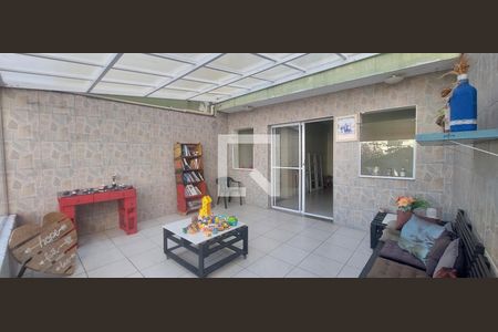 Casa à venda com 250m², 3 quartos e 5 vagas Casa à venda com 250m², 3 quartos e 5 vagasÁrea de convivência