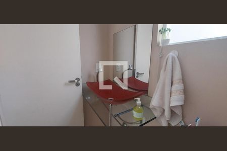 Casa à venda com 250m², 3 quartos e 5 vagas Casa à venda com 250m², 3 quartos e 5 vagasLavabo