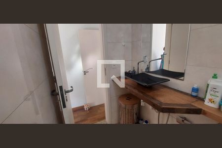 Casa à venda com 250m², 3 quartos e 5 vagas Casa à venda com 250m², 3 quartos e 5 vagasBanheiro Quarto 1