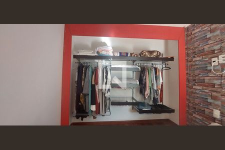 Casa à venda com 250m², 3 quartos e 5 vagas Casa à venda com 250m², 3 quartos e 5 vagasQuarto 2