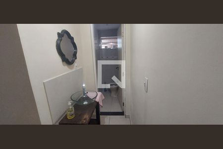 Casa à venda com 250m², 3 quartos e 5 vagas Casa à venda com 250m², 3 quartos e 5 vagasBanheiro 4