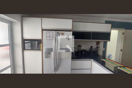 Casa à venda com 250m², 3 quartos e 5 vagas Casa à venda com 250m², 3 quartos e 5 vagasCozinha