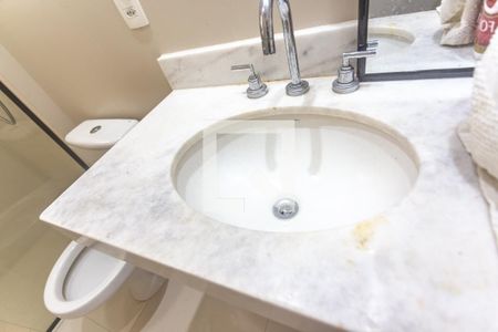 Apartamento à venda com 128m², 3 quartos e 2 vagas Apartamento à venda com 128m², 3 quartos e 2 vagasBanheiro suíte 3