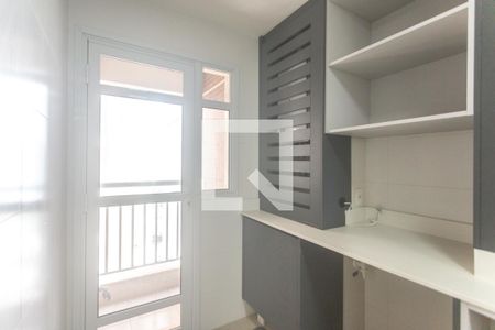 Apartamento à venda com 128m², 3 quartos e 2 vagas Apartamento à venda com 128m², 3 quartos e 2 vagasÁrea de serviço