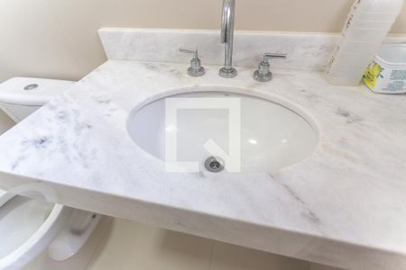 Apartamento à venda com 128m², 3 quartos e 2 vagas Apartamento à venda com 128m², 3 quartos e 2 vagasBanheiro suíte 2