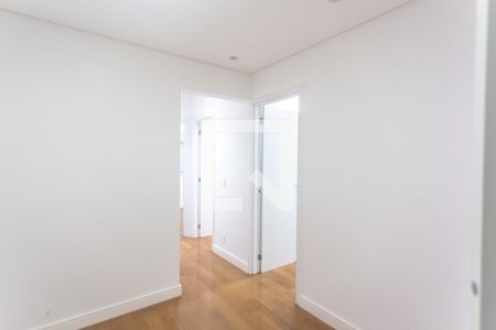 Apartamento à venda com 128m², 3 quartos e 2 vagas Apartamento à venda com 128m², 3 quartos e 2 vagasHall quartos