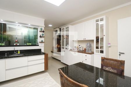 Casa à venda com 200m², 3 quartos e 3 vagasCozinha