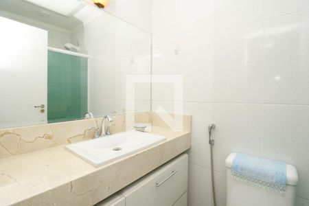 Casa à venda com 200m², 3 quartos e 3 vagasBanheiro da Suíte 1