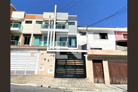 Casa à venda com 200m², 3 quartos e 3 vagasFachada