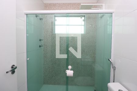 Casa à venda com 200m², 3 quartos e 3 vagasBanheiro da Suíte 2