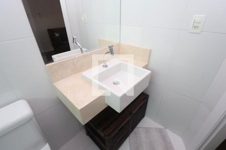 Casa à venda com 200m², 3 quartos e 3 vagasBanheiro da Suíte 2