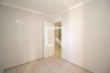 Quarto 1 de apartamento para alugar com 2 quartos, 48m² em Jardim Íris, São Paulo