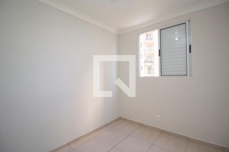 Quarto 2 de apartamento para alugar com 2 quartos, 48m² em Jardim Íris, São Paulo