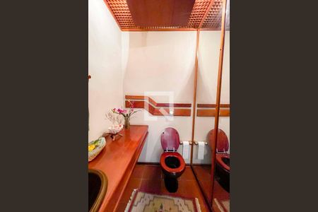 Casa à venda com 500m², 4 quartos e 5 vagasLavabo